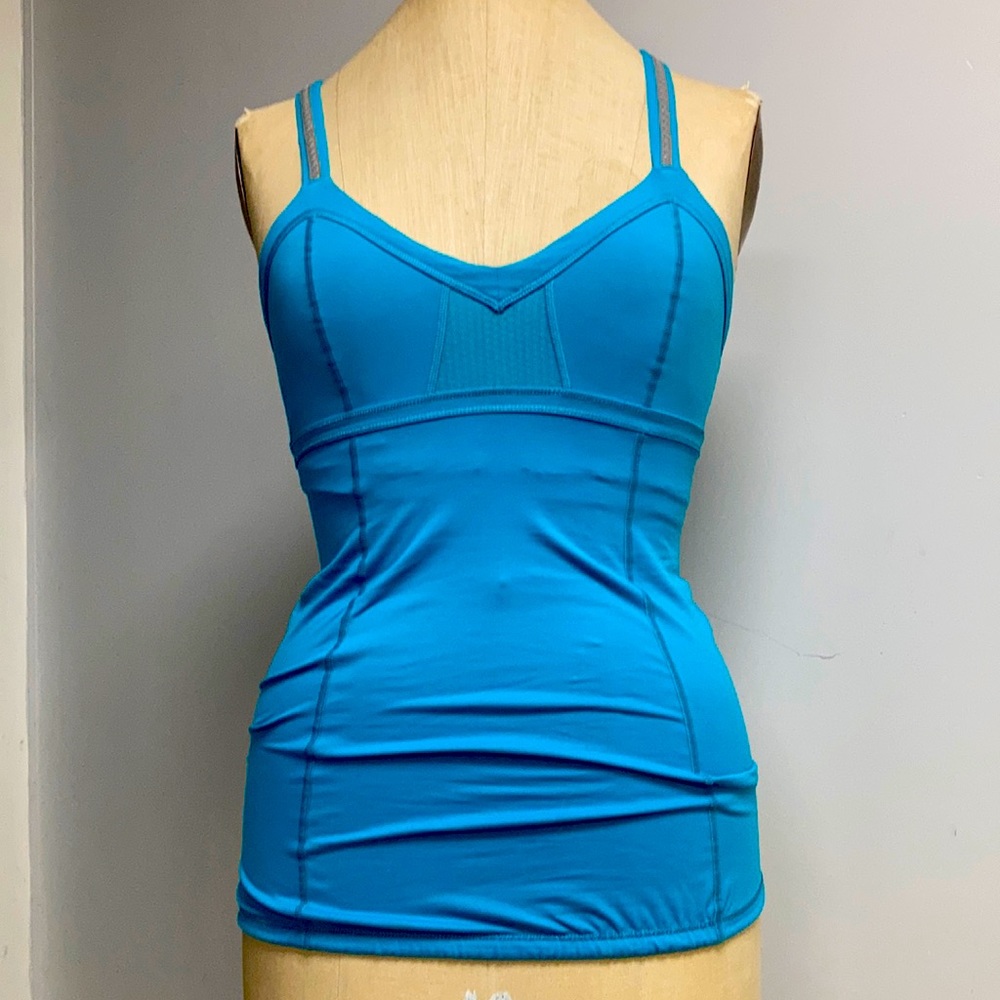 Lululemon top size 6